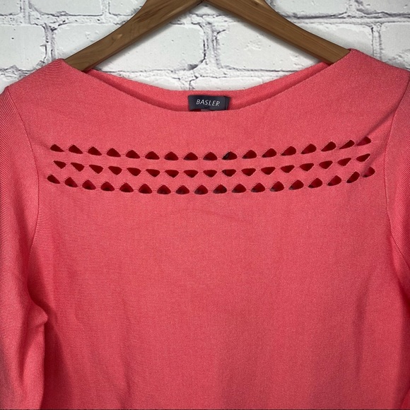 Basler Scalloped Hem Cutout Detail Sweater - Picture 4 of 9